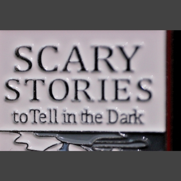 90's baby nostalgia spooky book pin - Picture 5 of 8